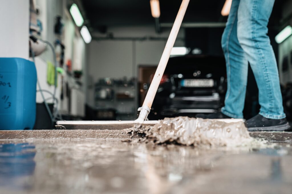 How To Clean Garage Floor Without Pressure Washer-2