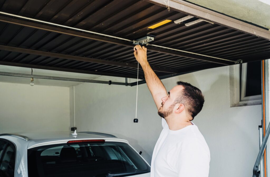 How To Tighten The Garage Door Chain Featured
